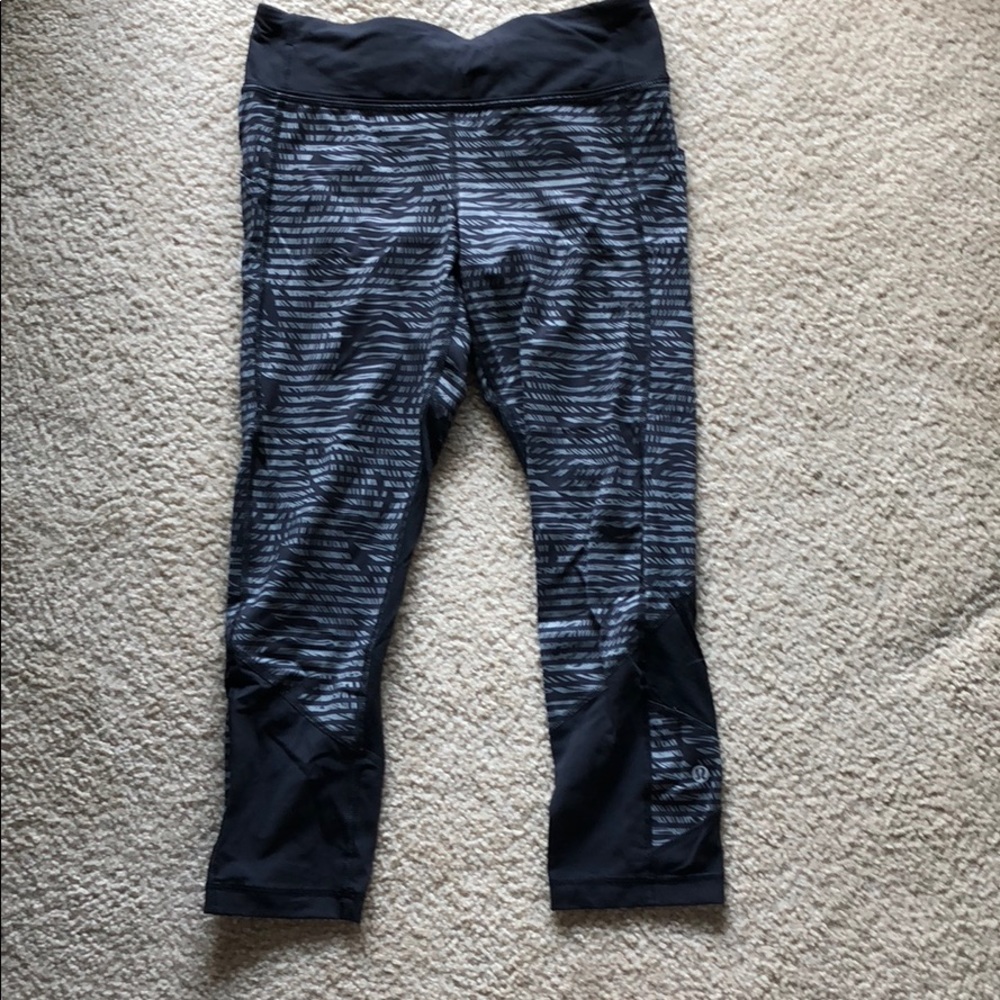 Lululemon size 6 crops